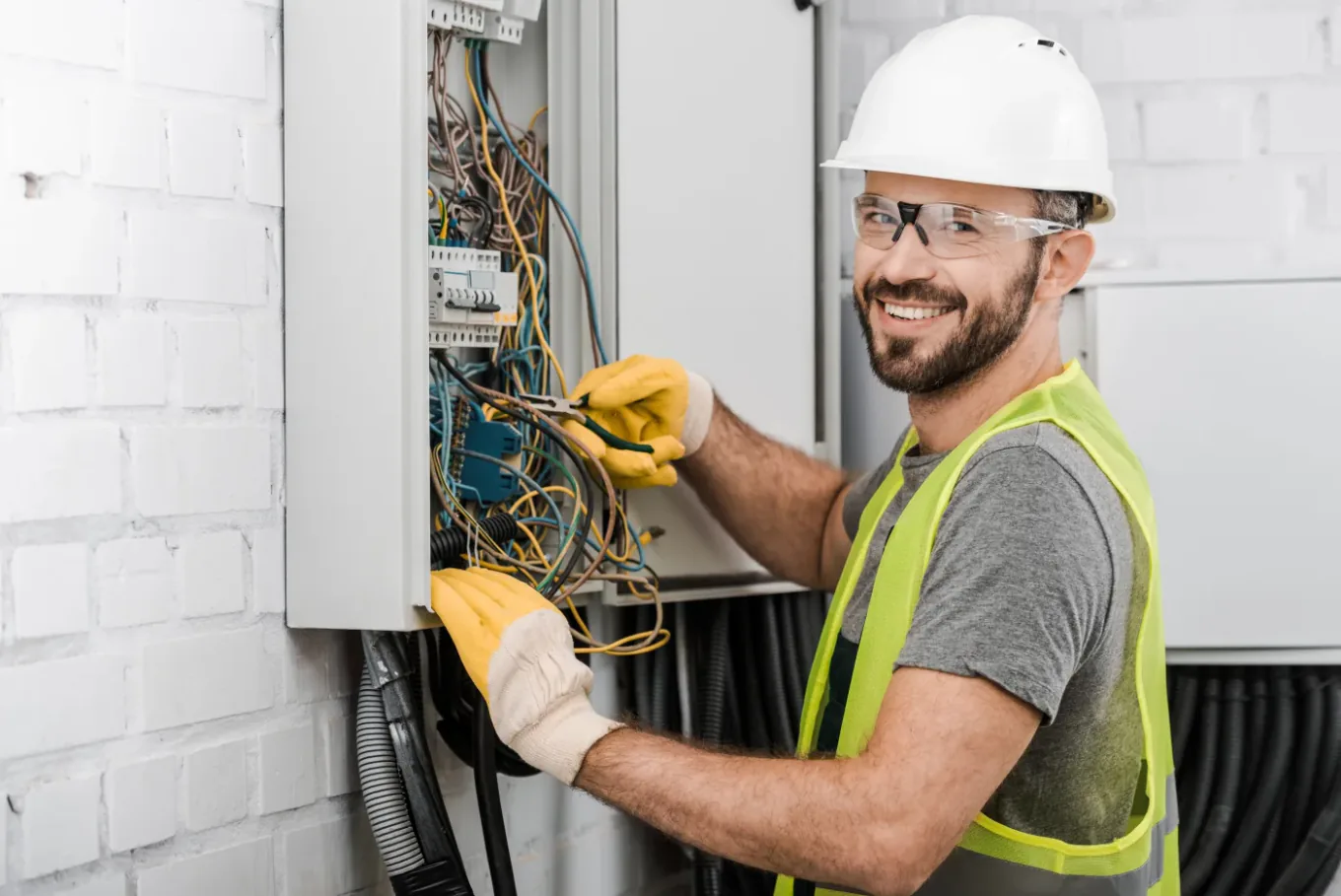 Câblage d'un tableau de répartition modulaire à Noisy-le-Sec